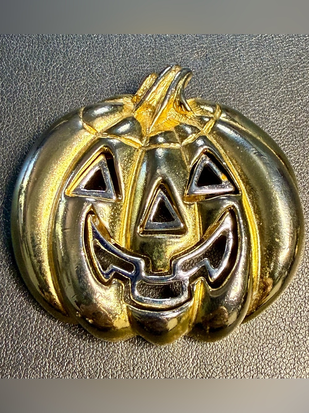 vtg Pumpkin brooch